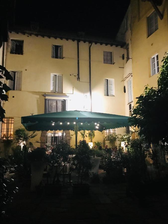 Al Cardinale Rooms & Studios Lucca Exterior photo