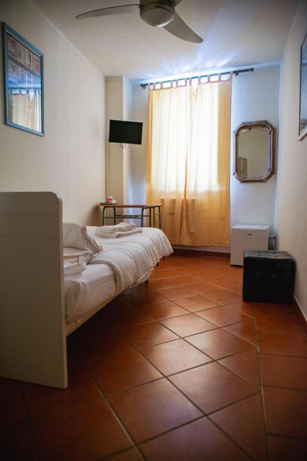 Al Cardinale Rooms & Studios Lucca Exterior photo